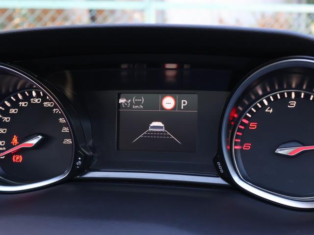 当店の営業マン＆メカニックは『国家自動車整備士／中古自動車査定士／損害保険募集人資格』などその他、さまざまな自動車関連資格を保有しております！ご不明な点がございましたら何なりとご質問・ご相談ください♪