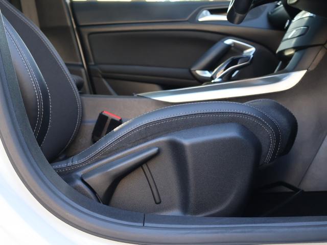 運転席ランバーサポートや運転席＆助手席シートリフター、前席＆後席センターアームレスト、ラゲッジカバー、トランクスルー機構、全席ワンタッチパワーウインドなどその他、充実の装備内容となっております！！