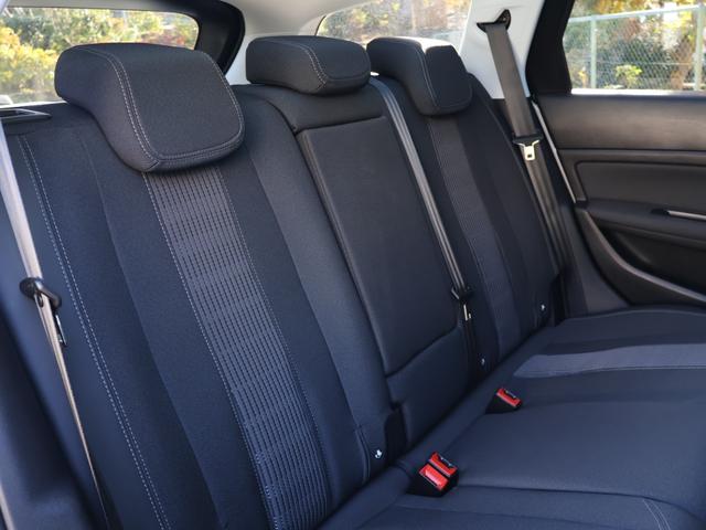 安心安全ＥＳＣ［ＥＢＦＤ付きＡＢＳ／ＥＢＡ／ＡＳＲ／ＤＳＣ］・ヒルスタートアシスタンス・運転席＆助手席／サイド／カーテンエアバック・緊急制動表示灯・イモビライザーシステム［盗難防止装置］搭載モデル！！