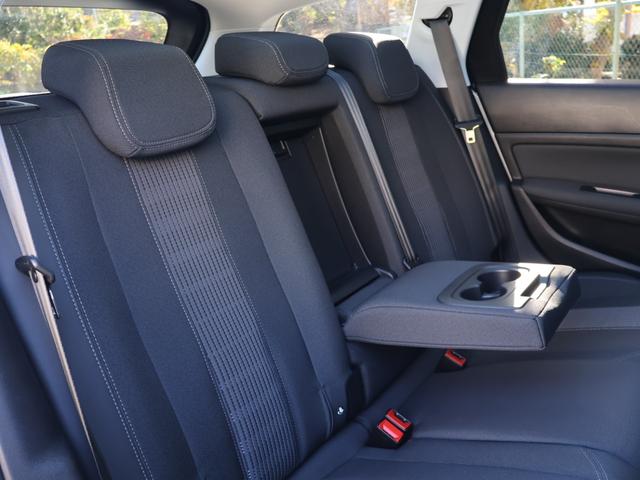 チャイルドセーフティドアロックやＩＳＯＦＩＸ対応チャイルドシート固定装置、オートドアロック機能、電動格納角度調整機能付きドアミラー［ヒーター／自動格納機能／ＬＥＤサイドターンランプ内蔵］なども装備！！