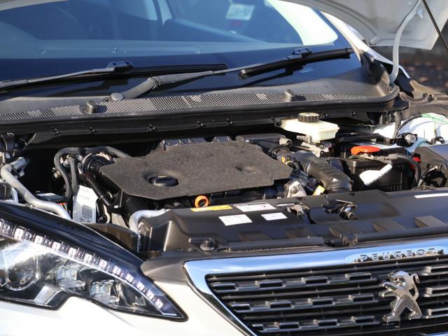 低回転から高回転域までの全域で従来型を上回るパワー＆トルクを発揮するよりパワフルでクリーンなまったく新しいエンジンとして生まれ変わった高効率ディーゼルターボ『１．５Ｌ−ＢｌｕｅＨＤｉ』搭載モデル！！