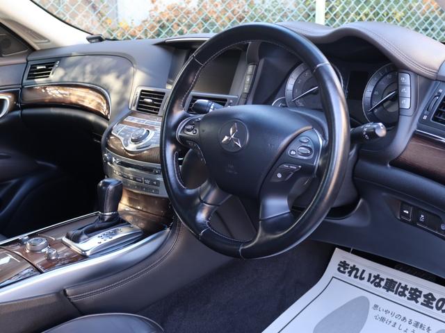 地デジＴＶ［フルセグ＆ワンセグ自動切替］／ＣＤ＆ＤＶＤ再生／ＡＭ＆ＦＭラジオ／ＵＳＢ＆Ｂｌｕｅｔｏｏｔｈ接続対応８インチワイドモニターＨＤＤナビゲーションシステムなどオプション装備を含め多数装備！！