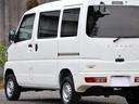 ４シーター　セットオプション装着車　新車保証継承渡し　１オーナー　禁煙　ＥＴＣ　ＵＳＢ充電ポート　キーレス　前席ヒーター　乗降グリップ　プライバシーガラス　オートライト　衝突軽減　急速充電機能付　充電ケーブル付属（40枚目）