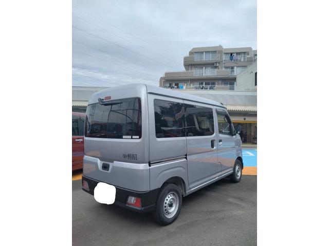 ハイゼットカーゴ ＤＸ　サポカーＳワイド適合　オーディオ　エアコン　アクセサリーソケット　コーナーセンサー　アイドリングストップ　光軸調整ダイヤル　横滑り防止機能　誤発進抑制機能　パワーウインドウ　キーレス（8枚目）