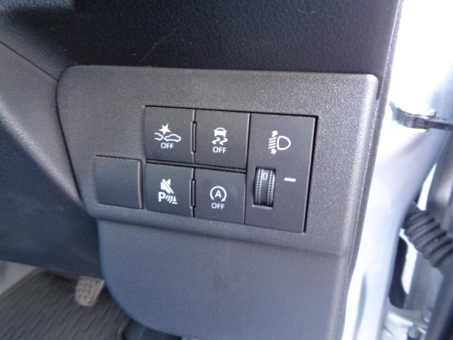 ハイゼットカーゴ ＤＸ　サポカーＳワイド適合　ラジオ　エアコン　アクセサリーソケット　コーナーセンサー　アイドリングストップ　光軸調整ダイヤル　横滑り防止機能　誤発進抑制機能　パワーウインドウ　キーレス（16枚目）