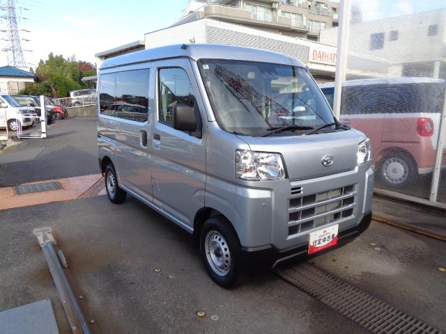 ハイゼットカーゴ ＤＸ　サポカーＳワイド適合　ラジオ　エアコン　アクセサリーソケット　コーナーセンサー　アイドリングストップ　光軸調整ダイヤル　横滑り防止機能　誤発進抑制機能　パワーウインドウ　キーレス（7枚目）