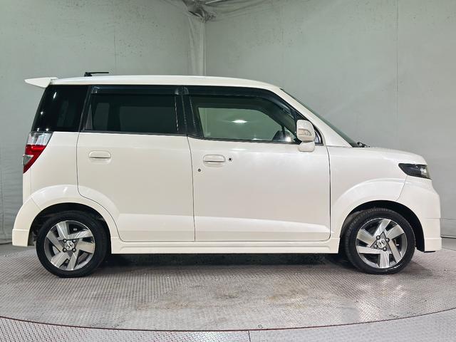 ゼストスパーク Ｗ　バックカメラ　ナビ　ＨＩＤ　スマートキー　電動格納ミラー　ベンチシート　ＡＴ　盗難防止システム　ＡＢＳ　ＣＤ　ＤＶＤ再生　ミュージックプレイヤー接続可　アルミホイール　衝突安全ボディ　エアコン（8枚目）