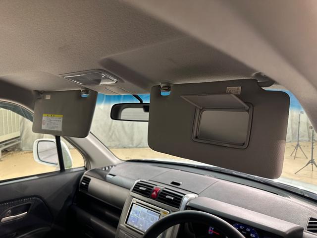 ゼストスパーク Ｗ　バックカメラ　ナビ　ＨＩＤ　スマートキー　電動格納ミラー　ベンチシート　ＡＴ　盗難防止システム　ＡＢＳ　ＣＤ　ＤＶＤ再生　ミュージックプレイヤー接続可　アルミホイール　衝突安全ボディ　エアコン（25枚目）