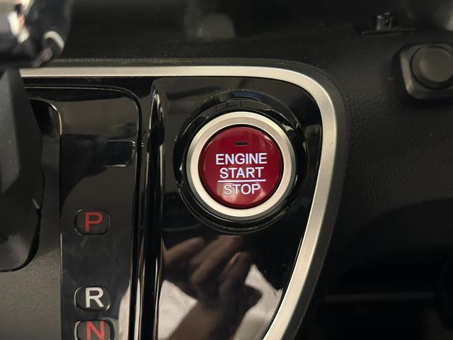 Ｎ－ＢＯＸ ２トーンカラースタイル　Ｇ・ターボＬパッケージ　ＥＴＣ　バックカメラ　両側スライド・片側電動　ナビ　ＴＶ　オートクルーズコントロール　スマートキー　アイドリングストップ　電動格納ミラー　ベンチシート　ＣＶＴ　ターボ　エアバッグ（12枚目）