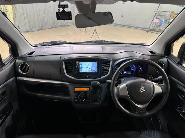 遠方にお住いの方でもご安心ください。全国各地の納車実績多数あります。実車を確認できない方へも詳細な車両情報を電話やメールでお伝えします。