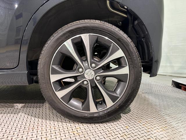 アルミホイール装着車です。