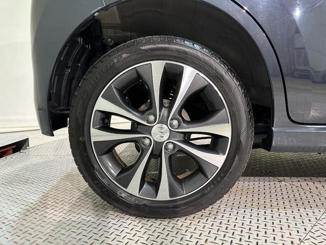 アルミホイール装着車です。