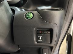 ��¦��ư���饤�ɥɥ������֤Ǥ��� 6