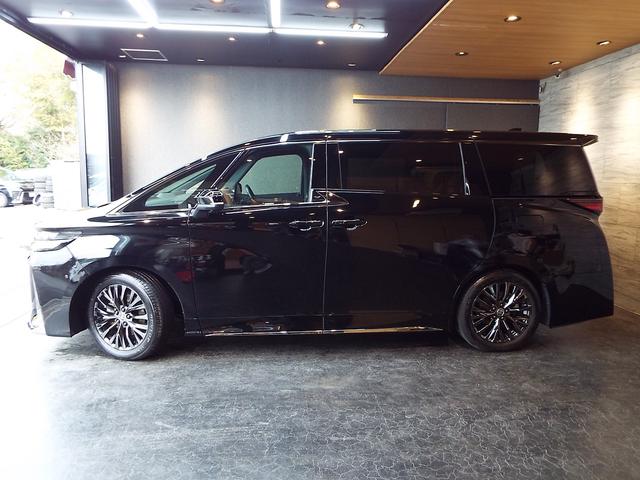 ヴェルファイアハイブリッド Ｚ　プレミア　サンルーフ　ヘッドアップディスプレイ　３６０度カメラ　ユニバーサルステップ　前後ドライブカメラ　後席電動オットマン　４席シートヒーター＆クーラー　レーダークルーズ　キープレーン　ブラインドスポット（3枚目）