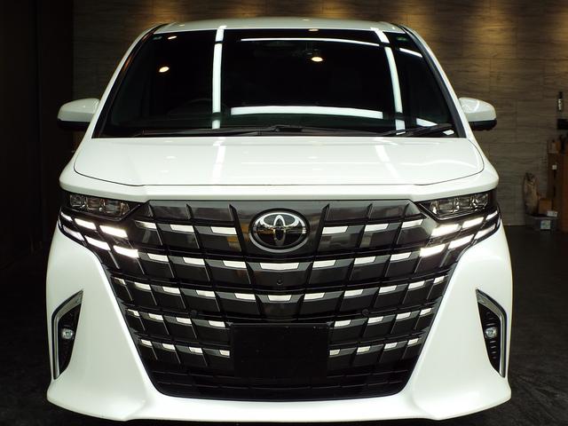 アルファードハイブリッド Ｚ　サンルーフ　ヘッドアップディスプレイ　３６０度カメラ　前後ドライブカメラ　後席電動オットマン　４席シートヒーター＆クーラー　レーダークルーズ　キープレーン　ブラインドスポット（7枚目）