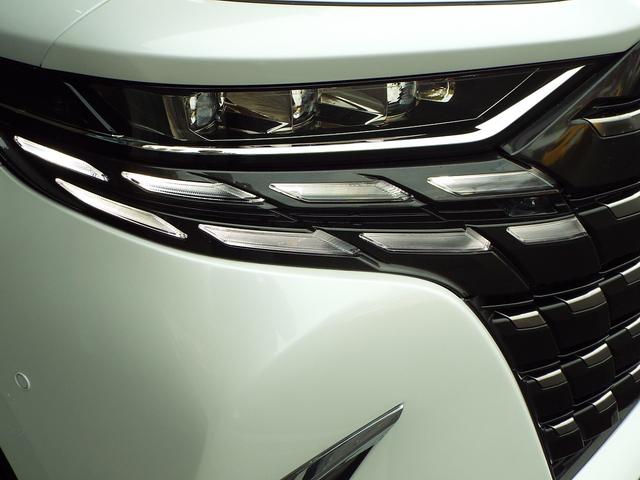 アルファードハイブリッド Ｚ　サンルーフ　ヘッドアップディスプレイ　３６０度カメラ　前後ドライブカメラ　後席電動オットマン　４席シートヒーター＆クーラー　レーダークルーズ　キープレーン　ブラインドスポット（9枚目）