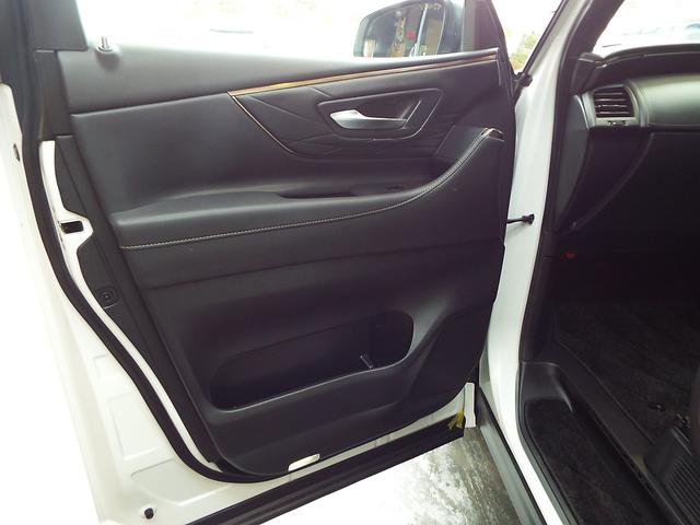 アルファードハイブリッド Ｚ　サンルーフ　ヘッドアップディスプレイ　３６０度カメラ　前後ドライブカメラ　後席電動オットマン　４席シートヒーター＆クーラー　レーダークルーズ　キープレーン　ブラインドスポット（23枚目）