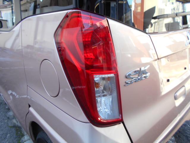 eKスペース E キーレスエントリー/純正CDステレオ/アイドリングストップ/ドアバイザー/リヤフルフラットシート(25枚目)