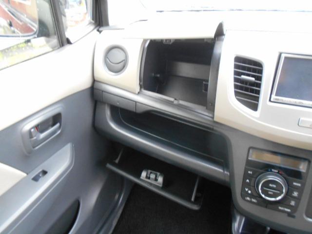 ワゴンＲ ＦＸ　パナソニックナビＴＶ／キーレスエントリー／ドアバイザー／アイドリングストップ／リヤフルフラットシート（35枚目）