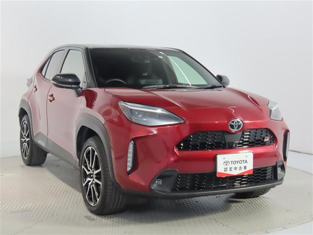 ヤリスクロス ＧＲスポーツ　トヨタ認定中古車　自動（衝突被害軽減）ブレーキ　インテリジェントクリアランスソナー　パノラマミックビューモニタ　パワーバックドア　純正ＤＡ　シートヒータ　ステアリングヒータ　社外マフラー　禁煙車（8枚目）
