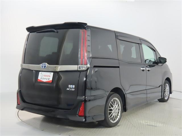 ノア ハイブリッドＳｉ　ダブルバイビーＩＩＩ　トヨタ認定中古車　自動（衝突被害軽減）ブレーキ　インテリジェントクリアランスソナー　純正９インチ地デジナビ　ＣＤ／ＤＶＤ再生機能　１２インチ後席モニター　シートヒータ　両側電動スライドドア　禁煙車（15枚目）