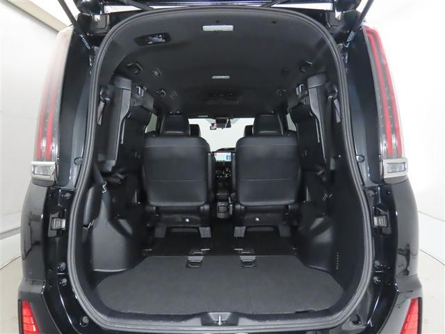 ノア ハイブリッドＳｉ　ダブルバイビーＩＩＩ　トヨタ認定中古車　自動（衝突被害軽減）ブレーキ　インテリジェントクリアランスソナー　純正９インチ地デジナビ　ＣＤ／ＤＶＤ再生機能　１２インチ後席モニター　シートヒータ　両側電動スライドドア　禁煙車（16枚目）