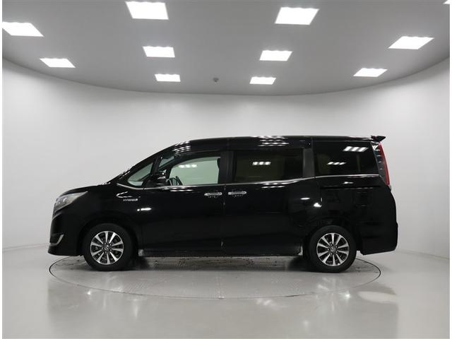 エスクァイア ハイブリッドＧｉプレミアムパッケジブラックテーラード　トヨタ認定中古車　自動（衝突被害軽減）ブレーキ　インテリジェントクリアランスソナ　パナソニック製地デジナビ　ＣＤ／ＤＶＤ再生機能　後席モニタ　ＬＥＤヘッドライト　ドライブレコーダ　禁煙車（4枚目）