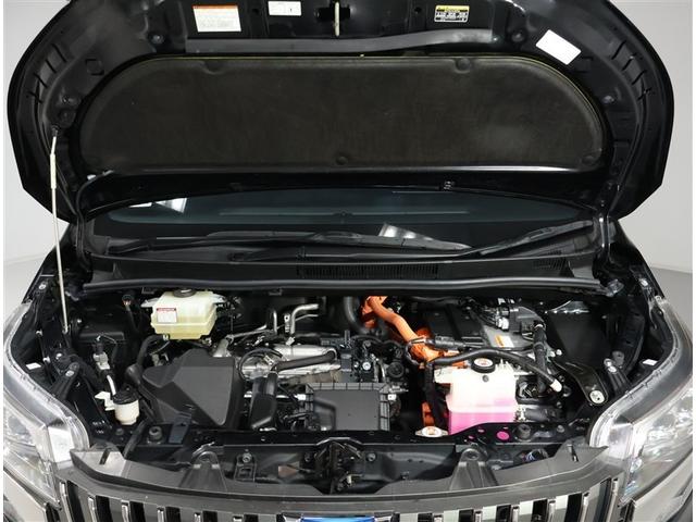 エスクァイア ハイブリッドＧｉプレミアムパッケジブラックテーラード　トヨタ認定中古車　自動（衝突被害軽減）ブレーキ　インテリジェントクリアランスソナ　パナソニック製地デジナビ　ＣＤ／ＤＶＤ再生機能　後席モニタ　ＬＥＤヘッドライト　ドライブレコーダ　禁煙車（10枚目）