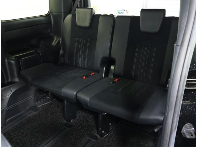 エスクァイア ハイブリッドＧｉプレミアムパッケジブラックテーラード　トヨタ認定中古車　自動（衝突被害軽減）ブレーキ　インテリジェントクリアランスソナ　パナソニック製地デジナビ　ＣＤ／ＤＶＤ再生機能　後席モニタ　ＬＥＤヘッドライト　ドライブレコーダ　禁煙車（21枚目）