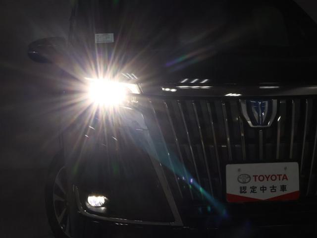 エスクァイア ハイブリッドＧｉプレミアムパッケジブラックテーラード　トヨタ認定中古車　自動（衝突被害軽減）ブレーキ　インテリジェントクリアランスソナ　パナソニック製地デジナビ　ＣＤ／ＤＶＤ再生機能　後席モニタ　ＬＥＤヘッドライト　ドライブレコーダ　禁煙車（28枚目）