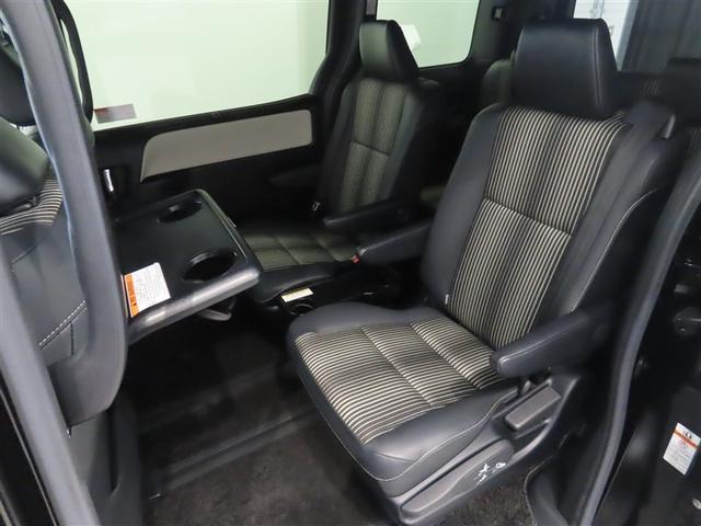 ノア ハイブリッドSi ダブルバイビーIII トヨタ認定中古車 自動(衝突被害軽減)ブレーキ インテリジェントクリアランスソナー LEDヘッドライト ドライブレコーダ アルパイン製地デジナビ CD/DVD再生機能 アルパイン製後席モニター 禁煙車(12枚目)