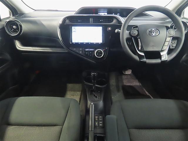 アクア Sスタイルブラック トヨタ認定中古車 自動(衝突被害軽減)ブレーキ インテリジェントクリアランスソナー 先進ライト ドライブレコーダ 純正地デジナビ CD/DVD再生機能 シートヒータ ナノイーエアコン ETC 禁煙車(3枚目)