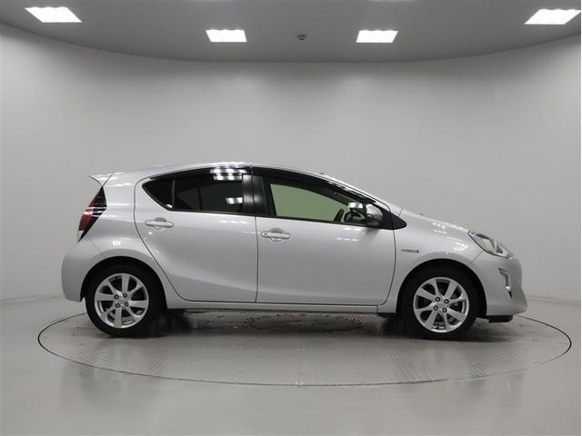 アクア Ｓ　ＬＥＤヘッドライト　ＬＥＤフォグランプ　純正ワンセグナビ　ＣＤ再生機能　バックガイドモニター　キーレスエントリー　純正アルミホイール　禁煙車（5枚目）