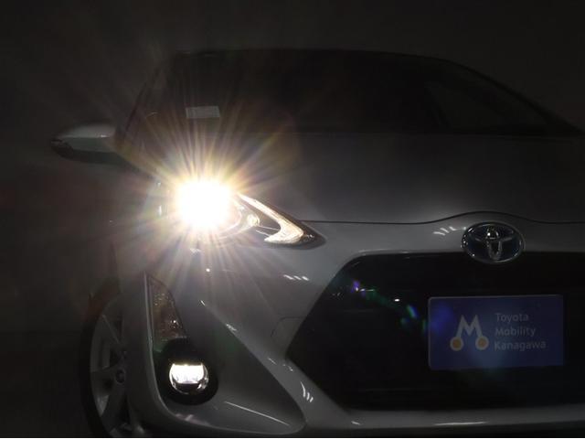 アクア Ｓ　ＬＥＤヘッドライト　ＬＥＤフォグランプ　純正ワンセグナビ　ＣＤ再生機能　バックガイドモニター　キーレスエントリー　純正アルミホイール　禁煙車（21枚目）
