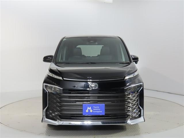 ヴォクシー Ｓ－Ｚ　自動（衝突被害軽減）ブレーキ　インテリジェントクリアランスソナー　コネクテッド地デジナビ　ＣＤ／ＤＶＤ再生機能　１４インチ後席モニター　両側電動スライドドア　シートヒータ　後席エアコン　禁煙車（5枚目）