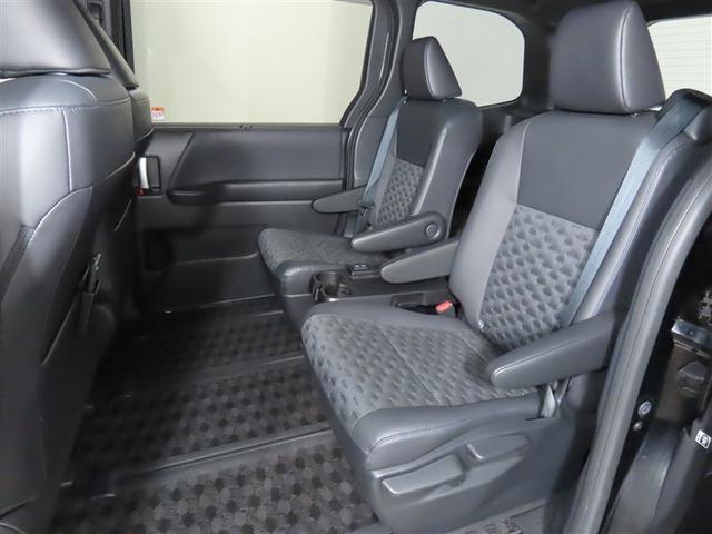 ヴォクシー Ｓ－Ｚ　自動（衝突被害軽減）ブレーキ　インテリジェントクリアランスソナー　コネクテッド地デジナビ　ＣＤ／ＤＶＤ再生機能　１４インチ後席モニター　両側電動スライドドア　シートヒータ　後席エアコン　禁煙車（12枚目）