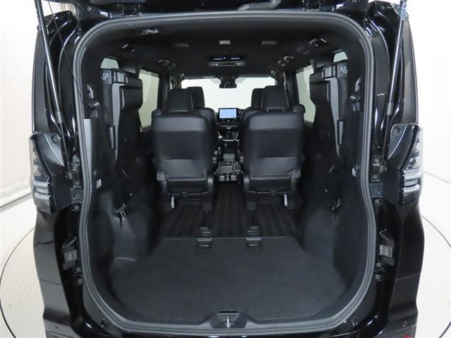 ヴォクシー Ｓ－Ｚ　自動（衝突被害軽減）ブレーキ　インテリジェントクリアランスソナー　コネクテッド地デジナビ　ＣＤ／ＤＶＤ再生機能　１４インチ後席モニター　両側電動スライドドア　シートヒータ　後席エアコン　禁煙車（16枚目）