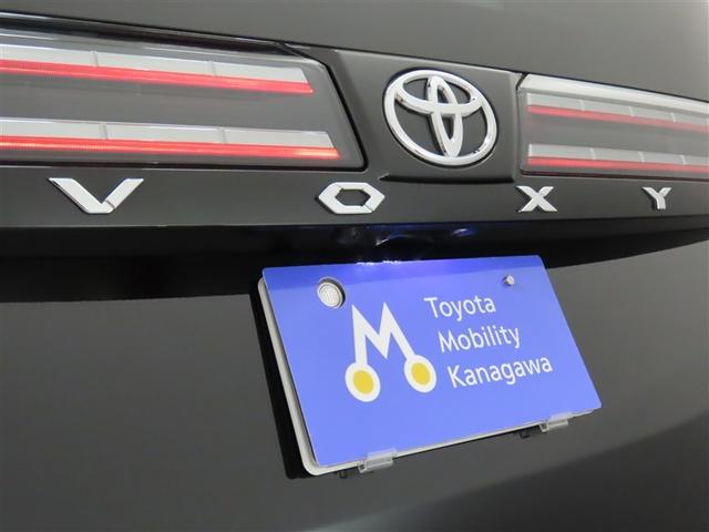 ヴォクシー Ｓ－Ｚ　自動（衝突被害軽減）ブレーキ　インテリジェントクリアランスソナー　コネクテッド地デジナビ　ＣＤ／ＤＶＤ再生機能　１４インチ後席モニター　両側電動スライドドア　シートヒータ　後席エアコン　禁煙車（22枚目）