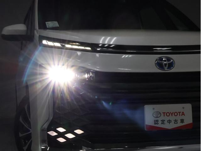 ヴォクシー ハイブリッドＳ－Ｚ　自動（衝突被害軽減）ブレーキ　インテリジェントクリアランスソナ　ブラインドスポットモニタ　ドライブレコーダ　コネクテッド地デジナビ　ＣＤ／ＤＶＤ再生機能　後席モニタ　電源コンセントＡＣ１００Ｖ　禁煙車（28枚目）