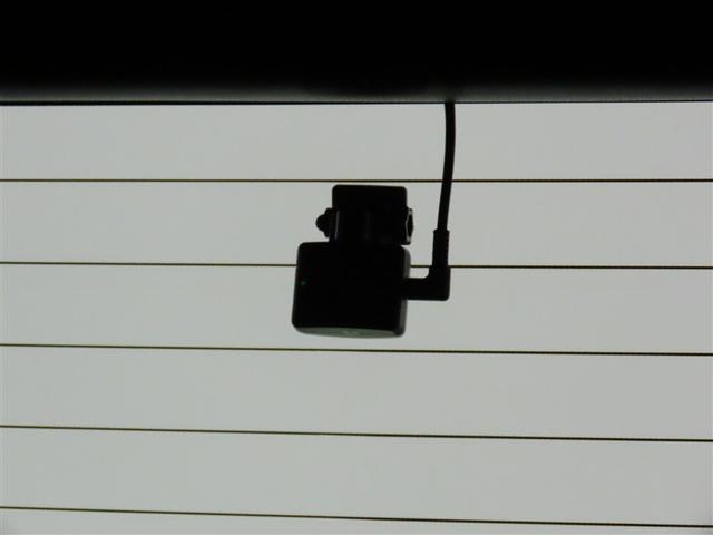 ヴォクシー Ｓ－Ｚ　自動（衝突被害軽減）ブレーキ　インテリジェントクリアランスソナ　パノラマミックビューモニター　ドライブレコーダ　デジタルインナーミラー　コネクテッド地デジナビ　ＣＤ／ＤＶＤ再生機能　パワーバックドア（24枚目）