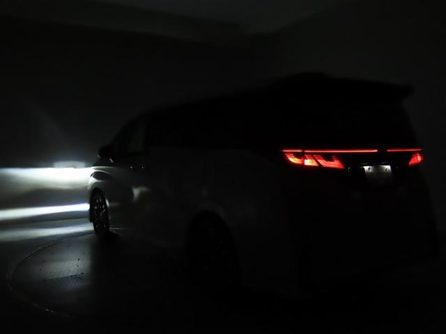 ヴェルファイアハイブリッド Ｚ　プレミア　トヨタ認定中古車　自動（衝突被害軽減）ブレーキ　ブラインドスポットモニタ　パノラマミックビューモニタ　ドライブレコーダ　コネクテッド地デジナビ　電源コンセントＡＣ１００Ｖ　シートヒータ　シートエアコン（32枚目）