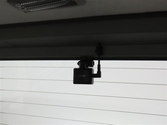 ルーミー カスタムG トヨタ認定中古車ライト 自動(衝突回避支援)ブレーキ パノラマミックビューモニター 純正地デジナビ CD/DVD再生機能 シートヒータ 両側電動スライドドア ETC2.0 ワンオーナー 禁煙車(22枚目)