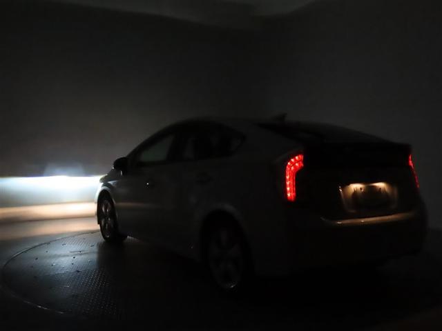 プリウス Ｓツーリングセレクション　トヨタ認定中古車ライト　ＬＥＤヘッドライト　純正ＨＤＤ地デジナビ　ＣＤ／ＤＶＤ再生機能　バックガイドモニター　電源コンセントＡＣ１００Ｖ　スマートエントリーキー　禁煙車（25枚目）