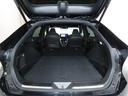 大きな開口幅で荷物を出し入れしやすいのが魅力のラゲージスペースです！リヤシートのシートバックの工夫で、更に積載容量が広くなり、よりたくさんの荷物の収納・長尺の荷物の収納が可能になります♪