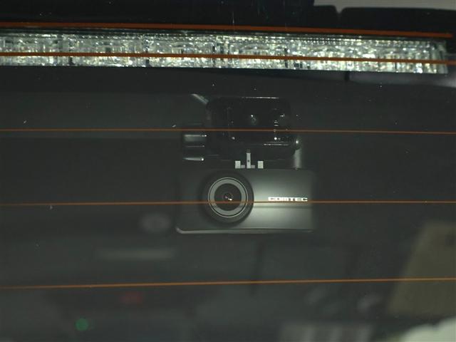 ノア ハイブリッドＳｉ　ダブルバイビーＩＩＩ　認定中古車・純正１０インチナビ・ＥＴＣ・ＬＥＤヘッドライト・ワンオーナー・純正１２インチ後席モニター・シートヒーター・前後ドライブレコーダー（12枚目）