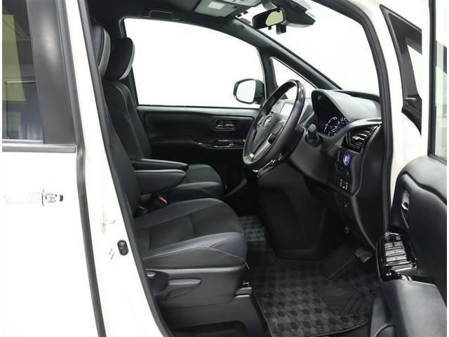 ノア ハイブリッドＳｉ　ダブルバイビーＩＩＩ　認定中古車・純正１０インチナビ・ＥＴＣ・ＬＥＤヘッドライト・ワンオーナー・純正１２インチ後席モニター・シートヒーター・前後ドライブレコーダー（13枚目）