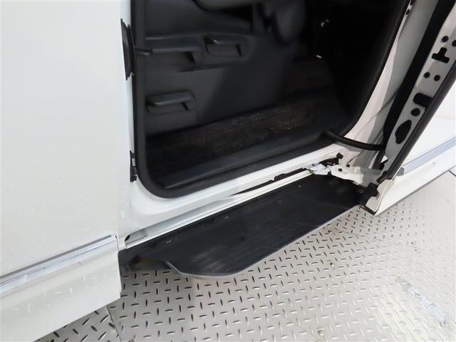 ヴォクシー Ｓ－Ｚ　衝突被害軽減装置・モデリスタフルエアロ・快適利便Ｐ・１０．５インチコネクテッドナビＰＬＵＳ・両側ＰＳドア・１４型後席モニター・電子インナーミラー型前後ドラレコ・ユニバーサルステップ（24枚目）