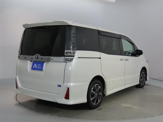 ヴォクシー ＺＳ　煌ＩＩＩ　禁煙車・ワンオーナー・自動（軽減）ブレーキ・純正メモリーナビゲーション・フルセグ・バックガイドモニター・後席モニター・両側パワースライドドア・スマートキー・ＬＥＤヘッドライト・ＥＴＣ・ドライブレコーダ（15枚目）
