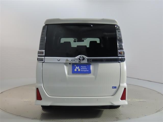 ヴォクシー ZS 煌III 禁煙車・ワンオーナー・自動(軽減)ブレーキ・純正メモリーナビゲーション・フルセグ・後席モニター・バックガイドモニター・スマートキー・LEDヘッドライト・ETC・両側パワースライドドア・ドラレコ(30枚目)