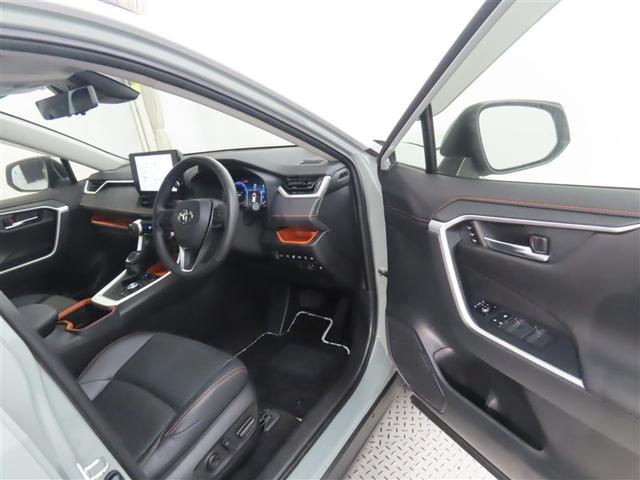 ＲＡＶ４ アドベンチャー　トヨタ認定中古車・禁煙車・ワンオーナー・自動（軽減）ブレーキ・純正メモリーナビゲーション・フルセグ・バックガイドモニター・スマートキー・ＬＥＤヘッドライト・ＥＴＣ・ドライブレコーダー・アルミホイール（10枚目）